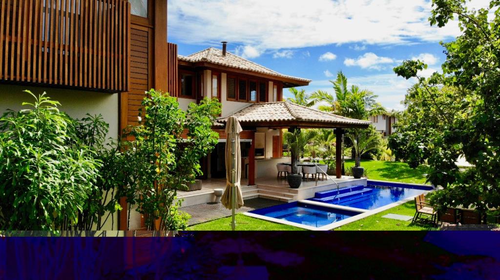 Bela Casa Em Condomínio De Luxo, Praia Do Forte À Venda