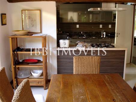linda-casa-em-condominio-de-luxo-SHE0001-1434370481-4.jpg.ashx
